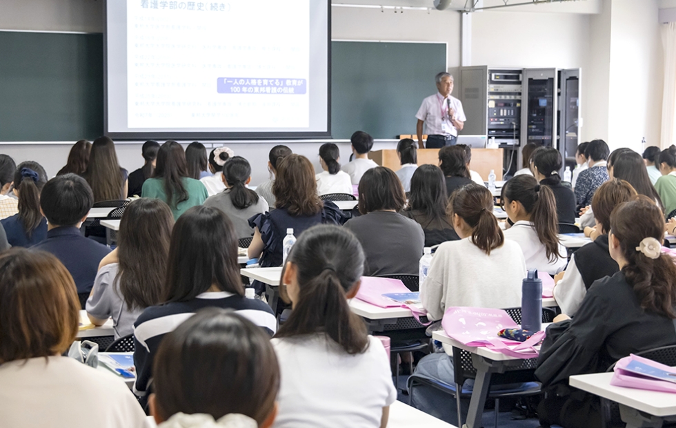 学部長挨拶/大学・入試概要説明/在校生によるキャンパスライフ紹介