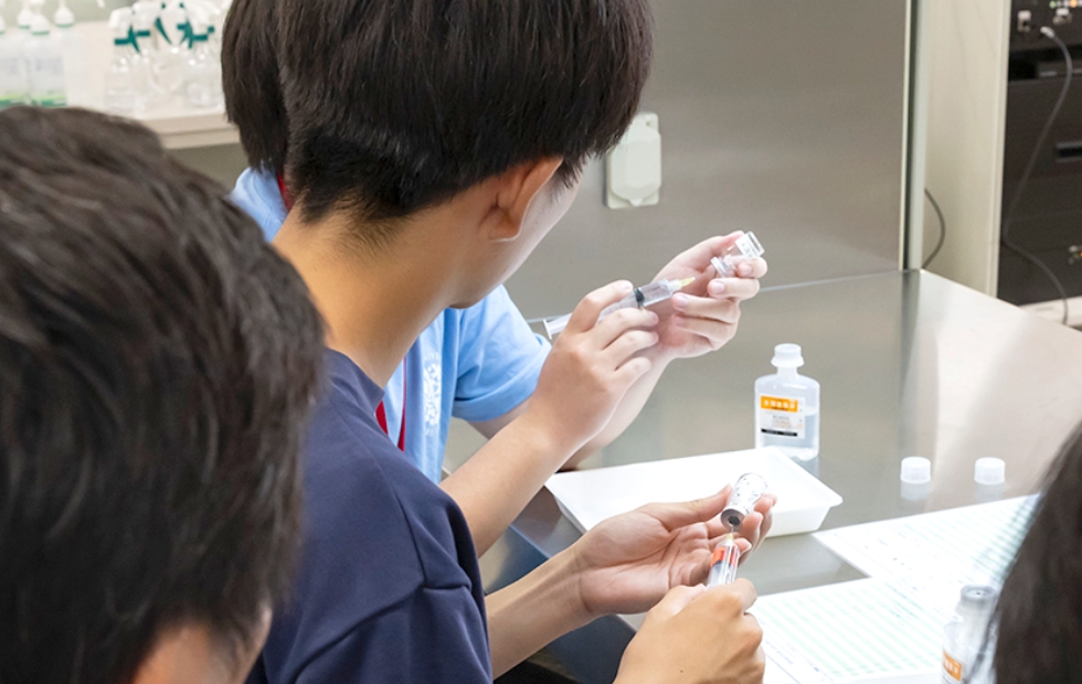 注射薬の調製を体験してみよう！